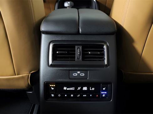 Used 2024 MAZDA CX-90 3.3 Turbo S w/ Premium Plus image 16