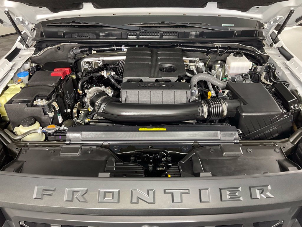 Used 2024 Nissan Frontier Pro-X RWD image 9