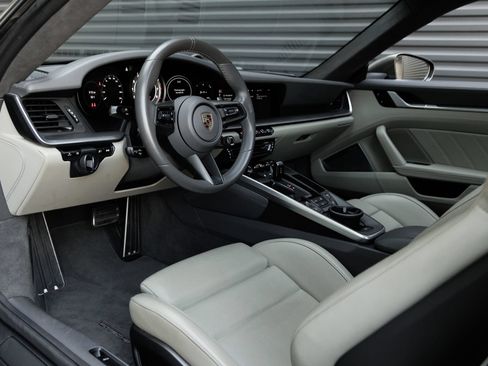 Certified 2021 Porsche 911 Turbo S AWD/4WD image 4