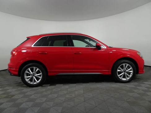 Used 2024 Audi Q3 2.0T Premium image 43