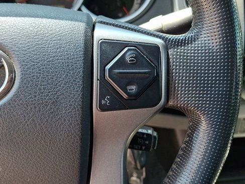 Used 2014 Toyota Tacoma 4x4 Double Cab w/ TRD Off-Road Package image 17