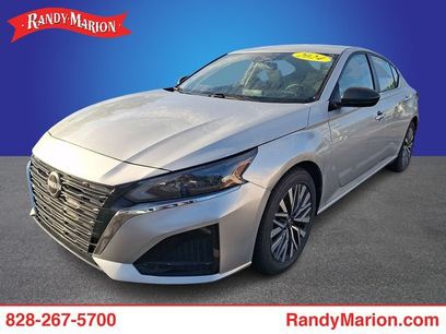 Used 2024 Nissan Altima 2.5 SV