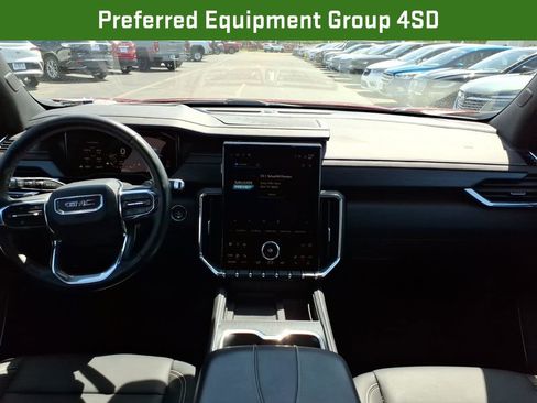 Certified 2024 GMC Acadia Elevation w/ Luxury Package AWD/4WD image 17