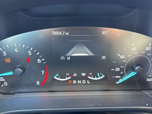 Used 2020 Ford Escape SE image 11