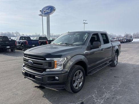 Used 2018 Ford F150 XLT w/ Equipment Group 302A Luxury image 4