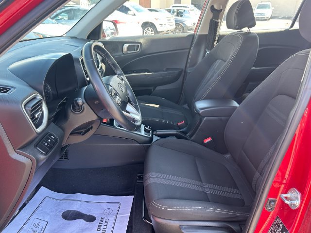 Used 2022 Hyundai Venue SEL FWD image 21