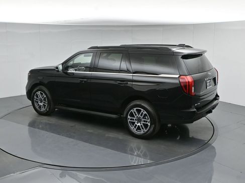 Used 2025 Ford Expedition Active RWD image 45