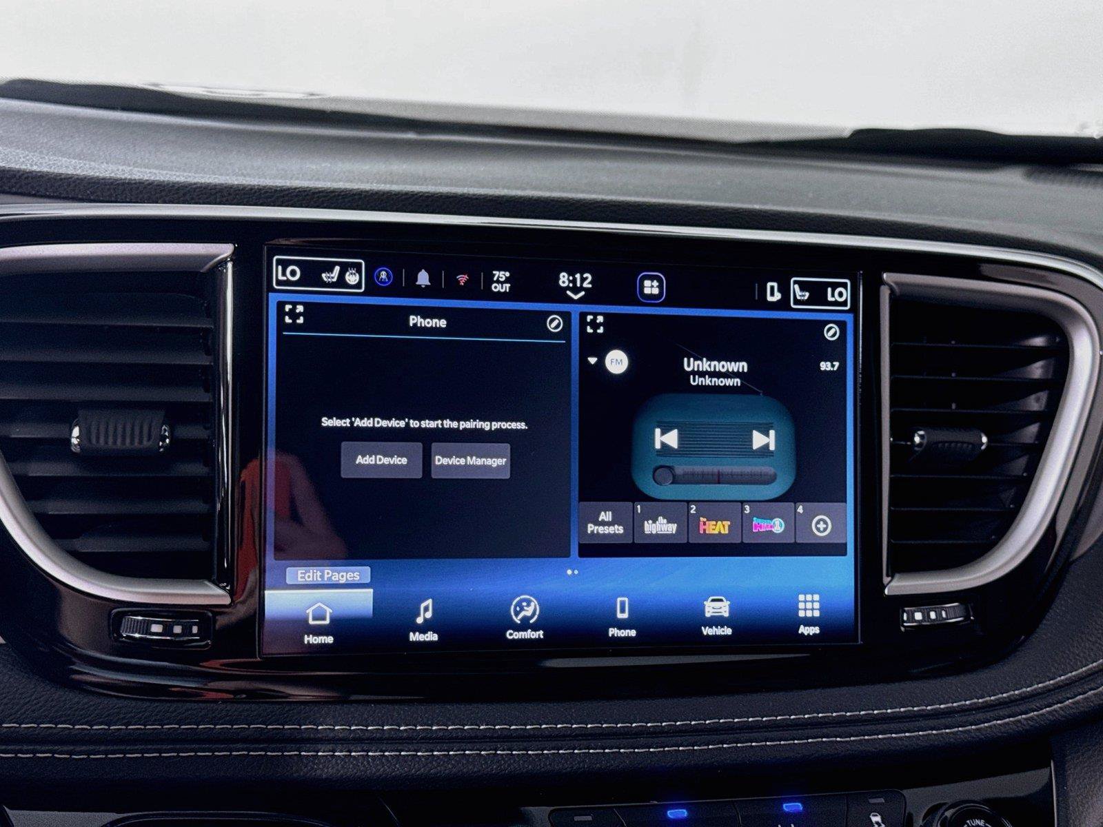 New 2027 Chrysler Pacifica Select AWD/4WD image 8