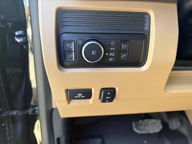 Used 2026 Ford F550 4x4 Crew Cab Super Duty image 11