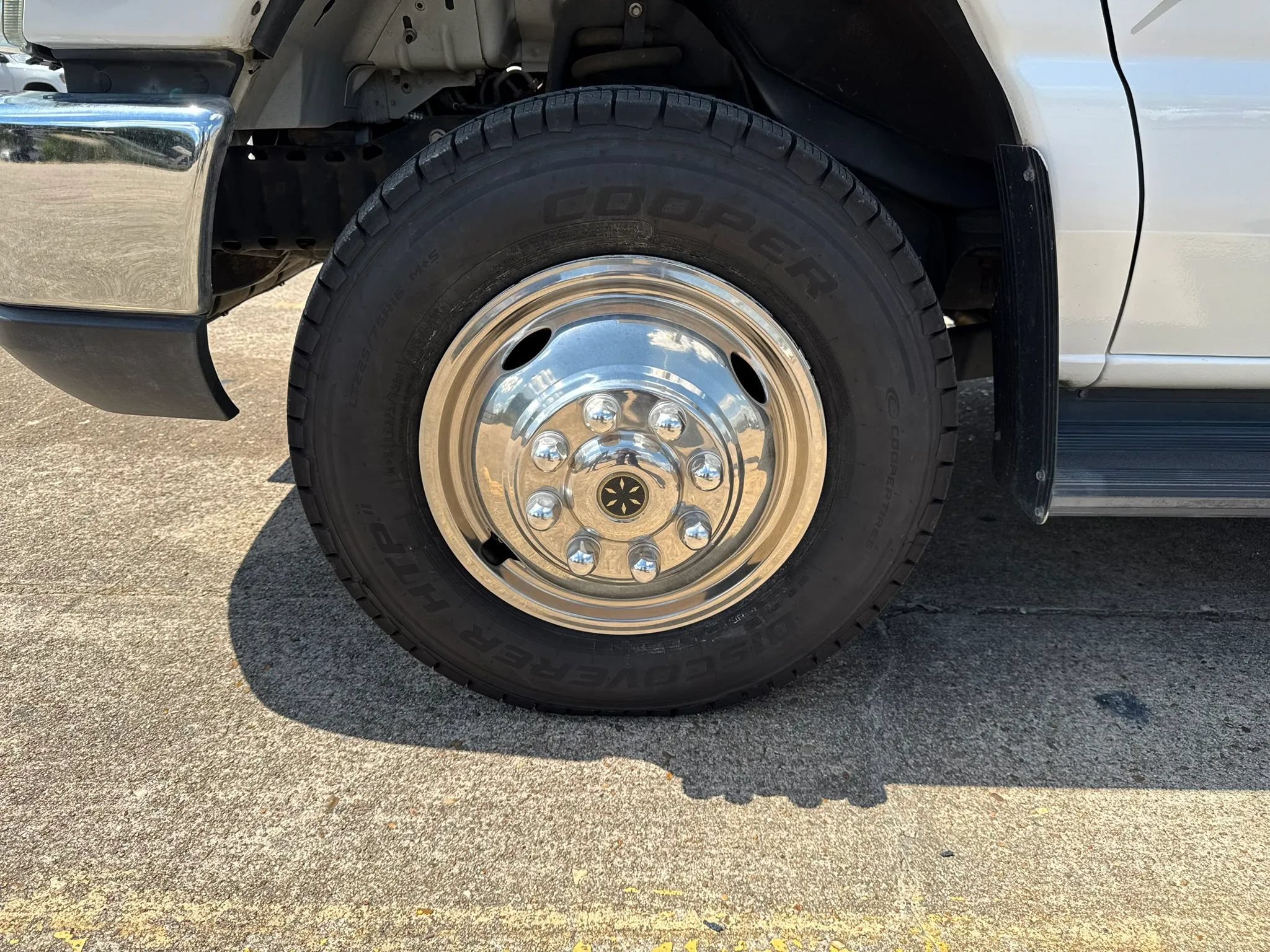 Used 2017 Ford E-450 and Econoline 450 Super Duty w/ Motorhome Prep Package RWD image 22