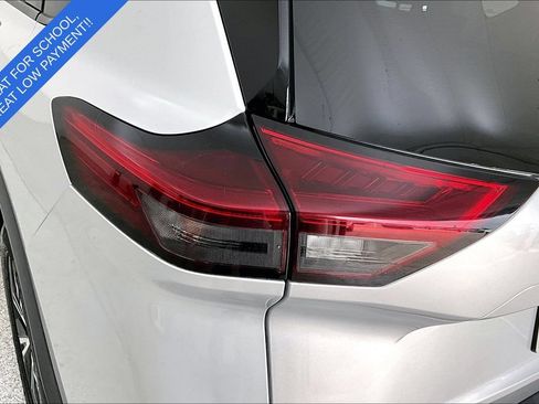 Used 2021 Nissan Rogue SV FWD image 38
