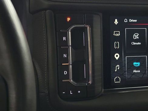 Used 2023 GMC Yukon Denali w/ Advanced Technology Package RWD image 30
