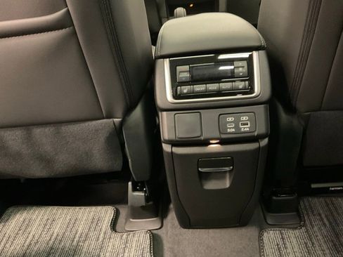 New 2026 Subaru Ascent Limited image 36