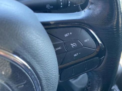 Used 2017 Jeep Renegade Altitude image 20