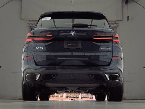 Used 2025 BMW X5 xDrive40i w/ Executive Package image 4