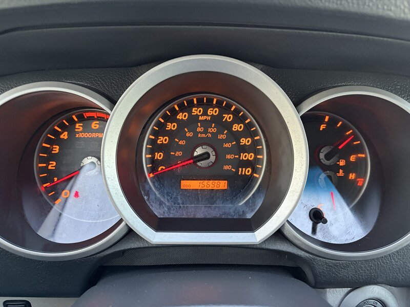 Used 2006 Toyota 4Runner Limited w/ Preferred Accessory Pkg RWD image 18