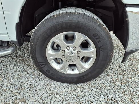 Used 2024 RAM 2500 Big Horn w/ Bed Utility Group image 37