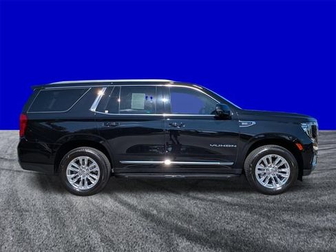 Used 2022 GMC Yukon SLT w/ SLT Luxury Package RWD image 3