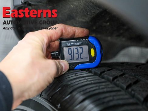 Used 2023 Ford Explorer Limited image 34