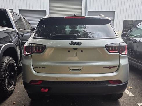 Used 2024 Jeep Compass Trailhawk AWD/4WD image 3