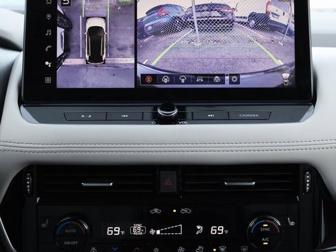 Certified 2025 Nissan Rogue SL w/ Tech Package image 40