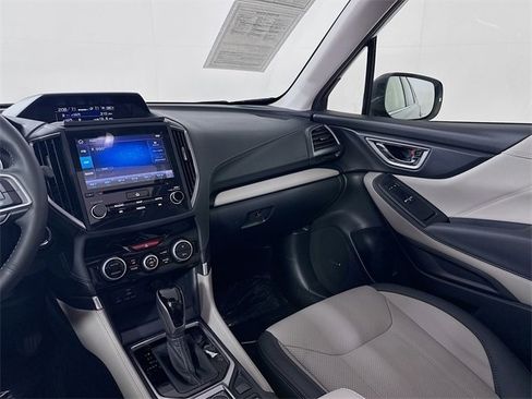 Used 2023 Subaru Forester Limited image 25