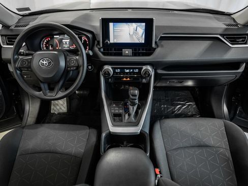 Used 2025 Toyota RAV4 XLE AWD/4WD image 16