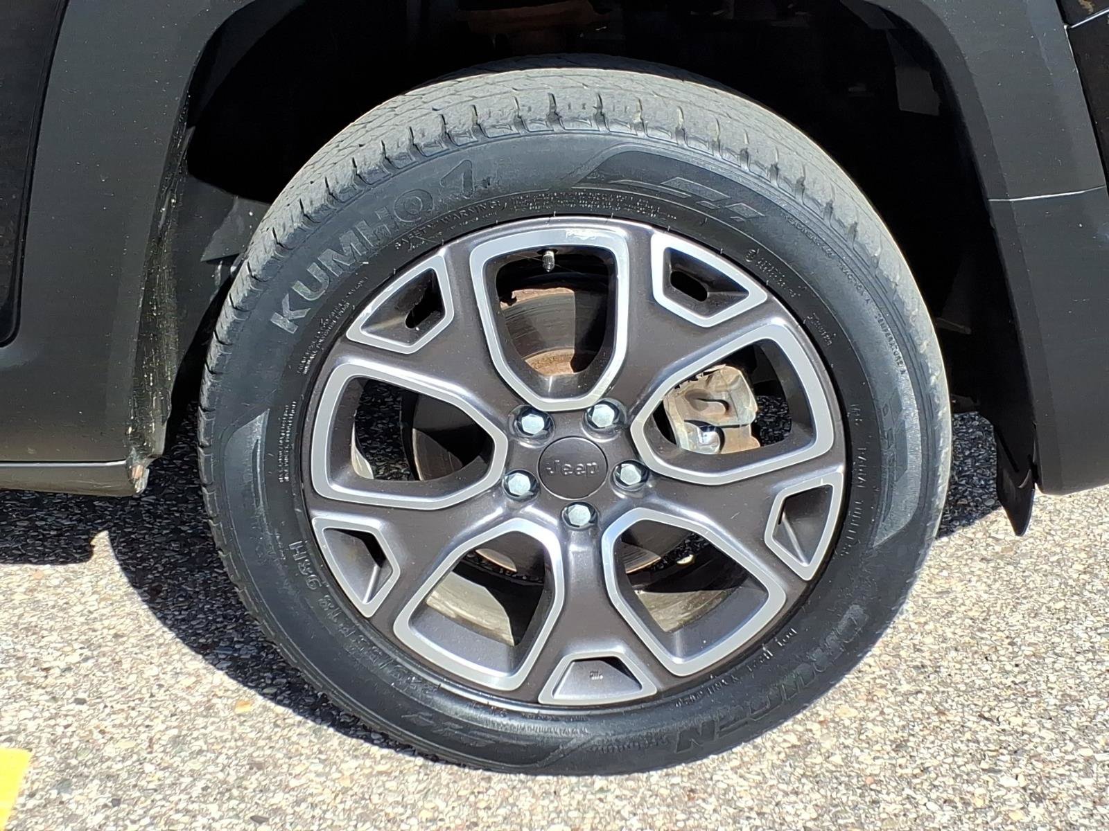 Used 2017 Jeep Renegade Limited AWD/4WD image 10
