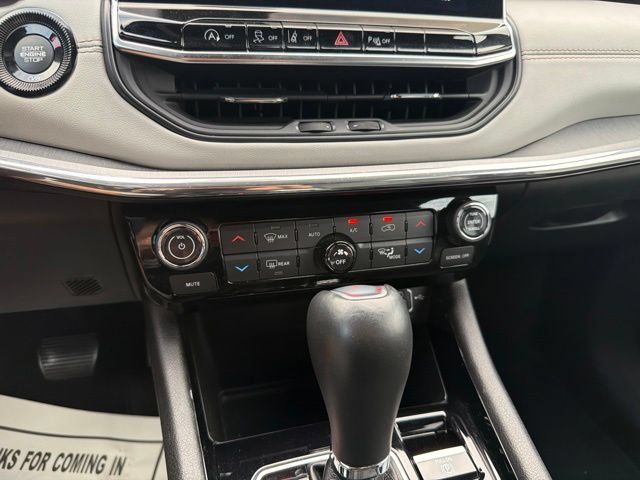 Used 2023 Jeep Compass Limited AWD/4WD image 30