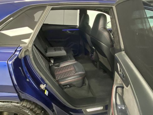 Used 2022 Audi RS Q8 w/ Carbon Optic Package image 39