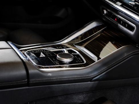 Used 2025 BMW X6 xDrive40i image 28