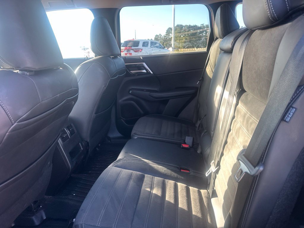 Used 2024 Mitsubishi Outlander SE FWD image 11
