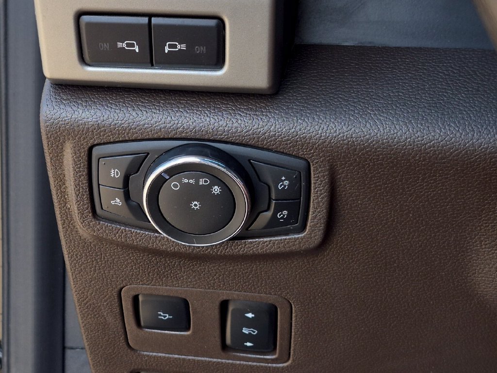 Used 2021 Ford F250 King Ranch w/ King Ranch Ultimate Package AWD/4WD image 19