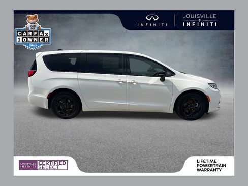 Used 2024 Chrysler Pacifica Limited FWD image 1