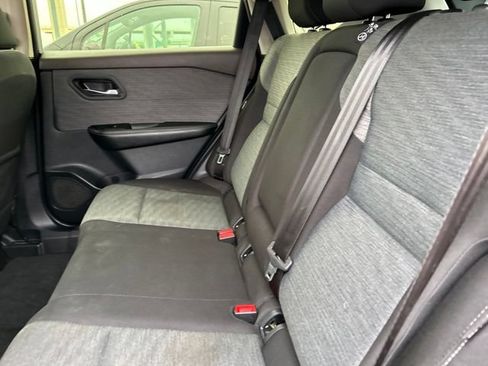 Used 2023 Nissan Rogue SV FWD image 39