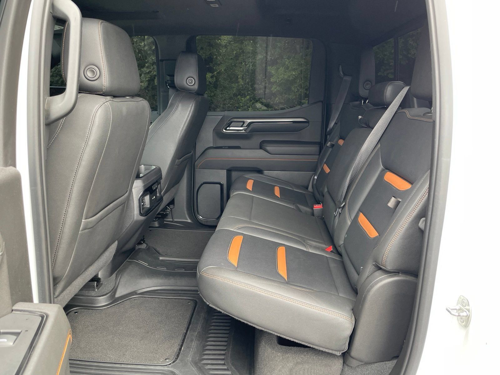 Used 2022 GMC Sierra 1500 AT4 w/ AT4 Premium Package AWD/4WD image 37