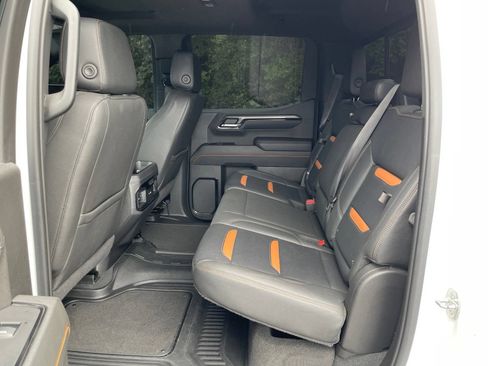 Used 2022 GMC Sierra 1500 AT4 w/ AT4 Premium Package AWD/4WD image 37