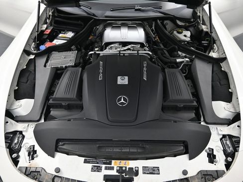 Used 2018 Mercedes-Benz AMG GT Roadster image 27