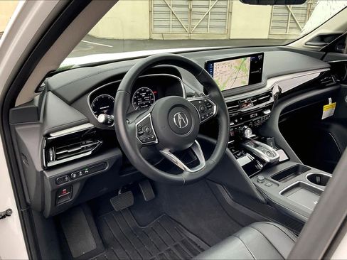 Used 2025 Acura MDX FWD w/ Technology Package image 15