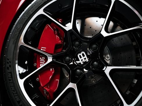 Used 2019 Bugatti Chiron image 14