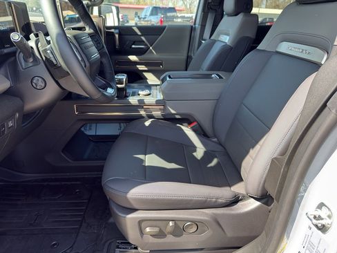 New 2025 GMC Hummer EV 2X image 12