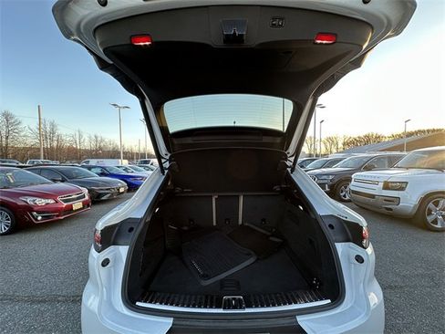 Used 2021 Porsche Cayenne Coupe image 40