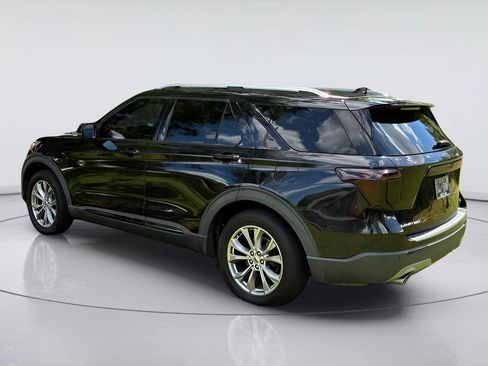 Used 2020 Ford Explorer Limited AWD/4WD image 4