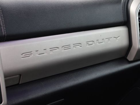 Used 2020 Ford F250 Lariat w/ Lariat Value Package image 31