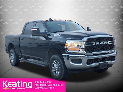 Used 2024 RAM 2500 Tradesman w/ Chrome Appearance Group image 3