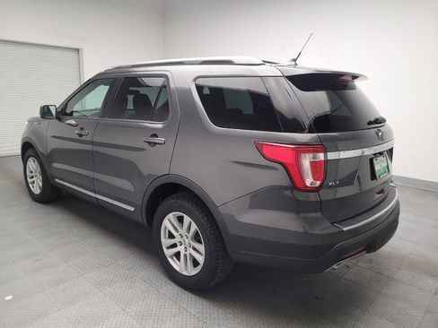 Used 2018 Ford Explorer XLT w/ Equipment Group 201A image 5