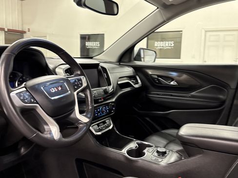 Used 2022 GMC Terrain SLT w/ Infotainment Package II image 7