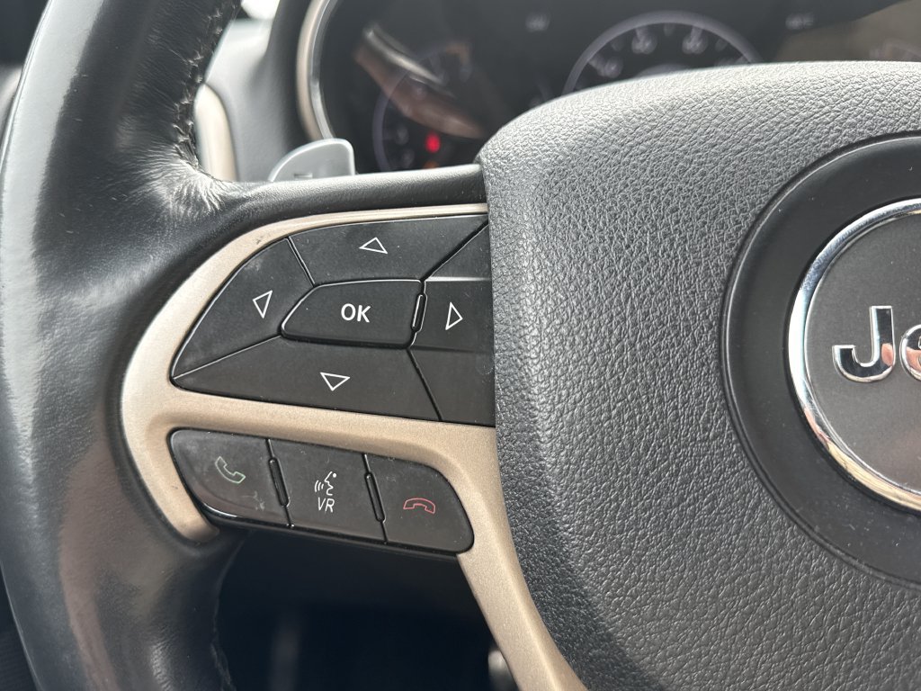 Used 2015 Jeep Grand Cherokee Limited w/ Mopar Chrome Edition Group AWD/4WD image 23