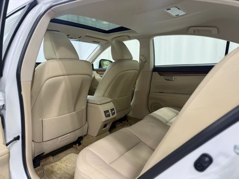 Used 2014 Lexus ES 300h ES 300h Sedan 4D image 38