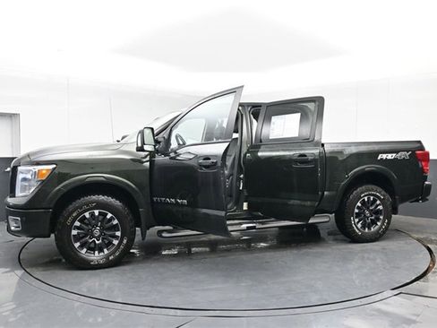 Used 2019 Nissan Titan PRO-4X w/ Pro-4x Convenience Package image 43